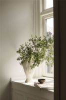 Billede af Ferm Living Fountain Vase H: 23 cm - Off-White 