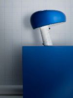 Billede af FLOS Snoopy Bordlampe S2 H: 36,9 cm - Navy Blue