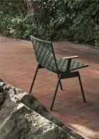 Billede af &Tradition Ville AV44 Outdoor Lounge Chair m. Armlæn SH: 40 cm - Bronze Green 