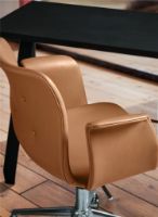 Billede af Bent Hansen Primum Armstol m. Drejestel+Hjul - Zenzo 3 223 Cognac Læder/Metalben