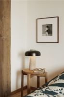 Billede af Audo Copenhagen Reverse Portable Table Lamp H: 24,5 cm - Travertine Sand