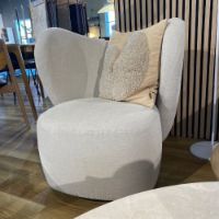 Billede af NORR11 Little Big Chair SH: 41 cm - Barnum Off-White 1 UDSTILLINGSMODEL 