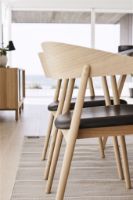 Billede af Andersen Furniture AC2 Stol  H: 74 cm - Bøg Hvidpigmenteret Lak/Sort Læder 