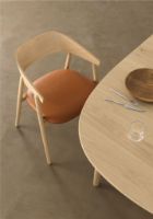 Billede af Andersen Furniture AC2 Stol  H: 74 cm - Bøg Hvidpigmenteret Lak/Brun Læder