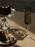 Billede af Ferm Living Ripple Champagneglas 15 cl Set of 2 - Smoked Glass