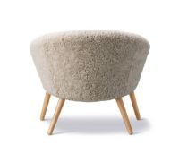 Billede af Fredericia Furniture 2631 Ditzel Loungestol H: 72 cm - Olieret Eg/Sheepskin Moonlight