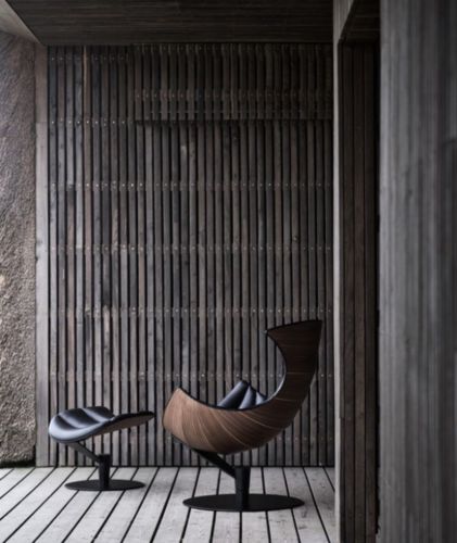 Bruunmunch The Lobster Chair  incl. Footstool - Walnut / Black