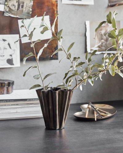 House Doctor Flood vase H: 13 cm - Jern/Antik Brun