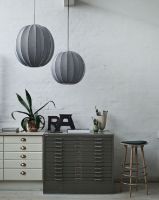 Billede af Made By Hand Knit-Wit Round Pendant Ø: 75 cm - Pearl White