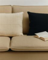 Billede af Fredericia Furniture 8240 Grid Pude 40x60 cm - Tekstil/Sort