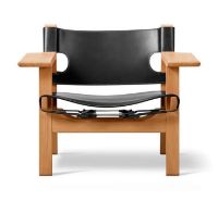 Billede af Fredericia Furniture 2226 Den Spanske Stol af Børge Mogensen SH: 33 cm - Sort Læder/Olieret eg