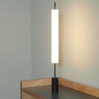 Billede af Luceplan Hono Bordlampe H: 67 cm - Sort/Hvid