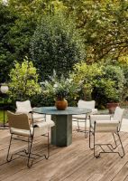 Billede af GUBI Epic Outdoor Dining Table Ø: 130 cm - Kvartsit/Botanisk Grøn