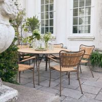 Billede af Mandalay Marguerit Havebord Ø: 140 cm - Teak/Mocca
