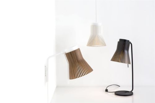 Secto Design Petite 4630 Væglampe H: 31 cm - Valnød