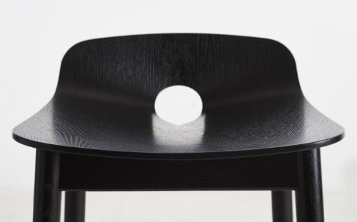 Woud Mono Bar Stool   - Sort