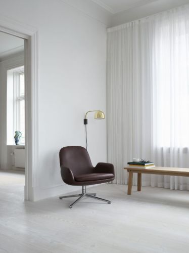 Normann Copenhagen Grant wall lamp 43 cm - brass