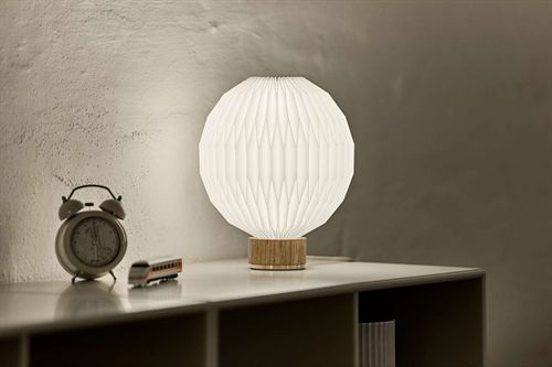 Le Klint 375 Bordlampe Small Ø: 22 cm - Lys Eg/Standard