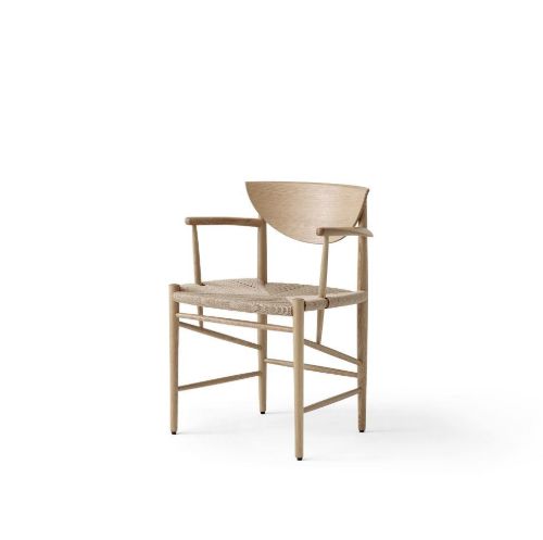 &Tradition HM4 Drawn Chair w. armrest  - Natural Paper Cord/Oiled Oak