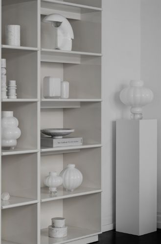 Louise Roe Balloon Vase #02 H: 20 cm - Opal White