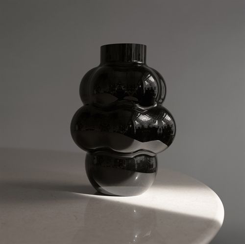 Louise Roe Balloon Vase #04 H: 32 cm - Black