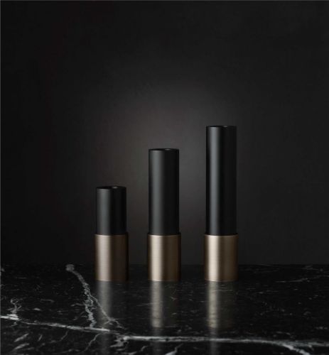 GUBI Space Candlestick Lysestage H: 12 cm - Antik Brass