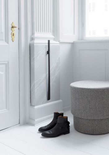 Normann Copenhagen Skohorn Lang H: 71,3 cm - Sort 