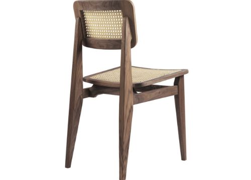 GUBI C Chair Dining SH: 43,5 cm - French Cane/American Walnut