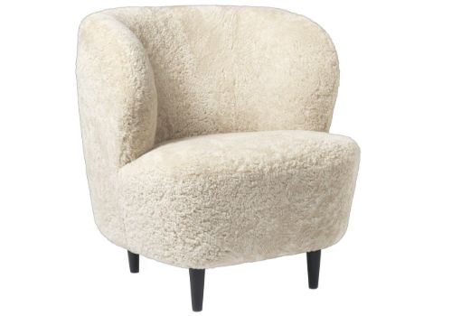 GUBI Stay Lounge Chair Fully Upholstered SH: 40 cm - Moonlight/Black Stained Oak