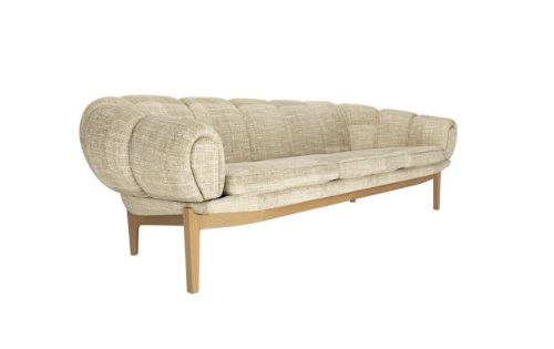 GUBI Croissant Sofa SH: 46 cm - Oak / Dedar Smila