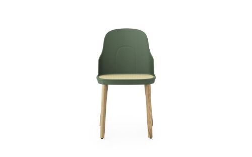 Normann Copenhagen Allez Chair Oak Indoor SH: 45,5 cm - Park Green / Molded Wicker Seat