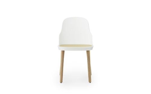 Normann Copenhagen Allez Chair Oak Indoor SH: 45,5 cm - White / Molded Wicker Seat