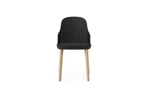 Normann Copenhagen Allez Chair Upholstery Oak Indoor SH: 45,5 cm - Black / Ultra Leather