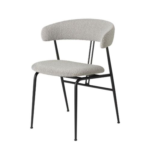 GUBI Violin Dining Chair Fully Upholstered Bouclé SH: 45 cm - Black Matt / 004