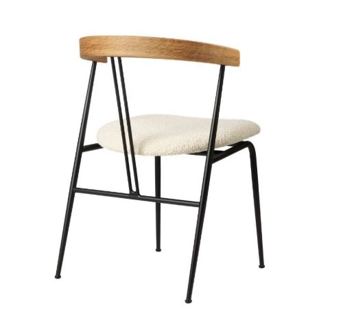 GUBI Violin Dining Chair Upholstered Seat Bouclé SH: 45 cm - Oiled Oak / 001