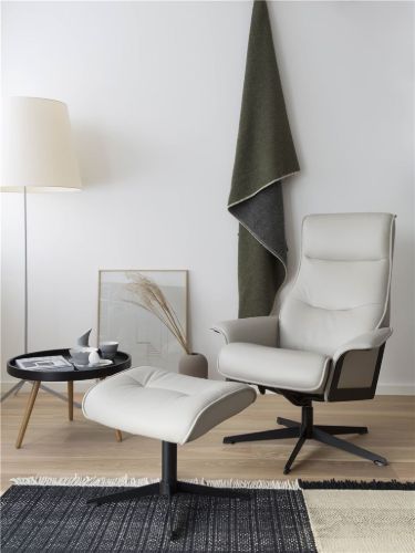 IMG Comfort Luxor M Lænestol m. Fodskammel SH: 45 cm - Prime 301 Black/Sort Stål