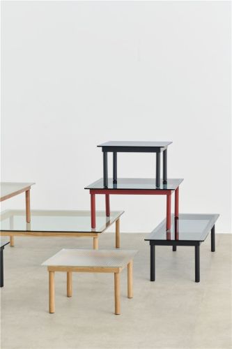 HAY Kofi Table 80x80 cm - Solid Oak / Clear Reeded Glass