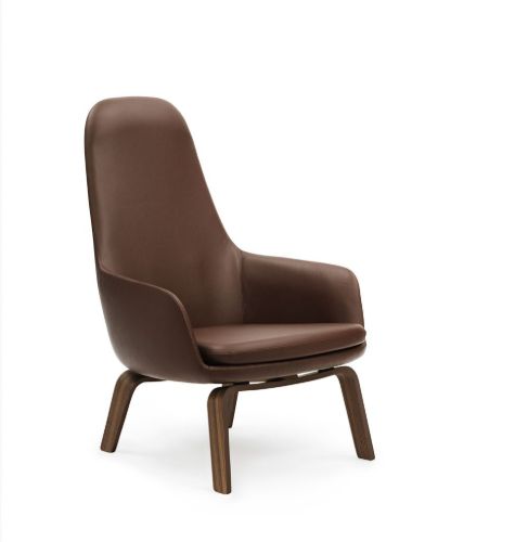 Normann Copenhagen Era Lounge Chair High Walnut SH: 40 cm - Ultra Leather / Cognac 41598
