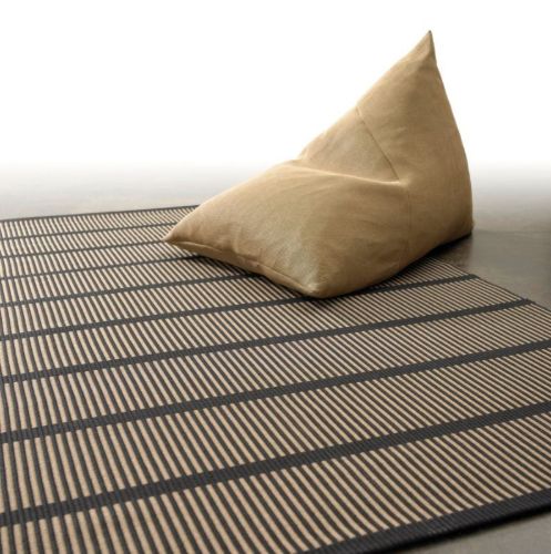 Woodnotes Cut Stripe Carpet Sewn Edges 140x200 cm - Black/Natural