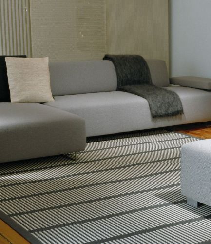 Woodnotes Cut Stripe Carpet Sewn Edges 170x240 cm - Graphite/Stone