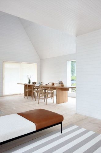 Woodnotes Big Stripe Carpet Sewn Edges 140x200 cm - Stone/White