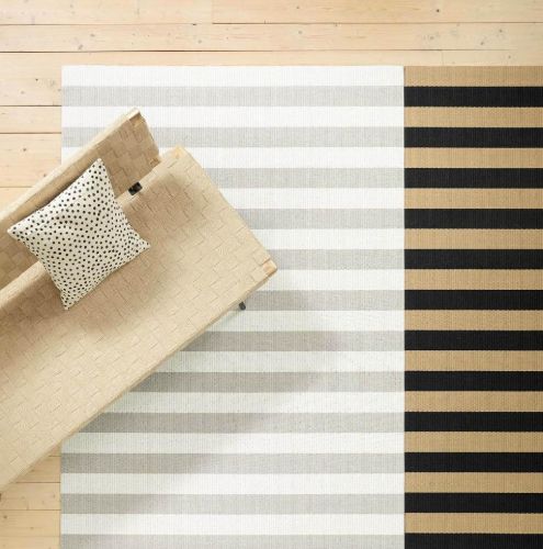 Woodnotes Big Stripe Carpet Sewn Edges 140x200 cm - Black/Natural