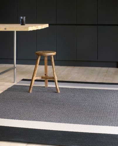 Woodnotes Panorama Carpet Sewn Edges 170x240 cm - Black/Light Grey