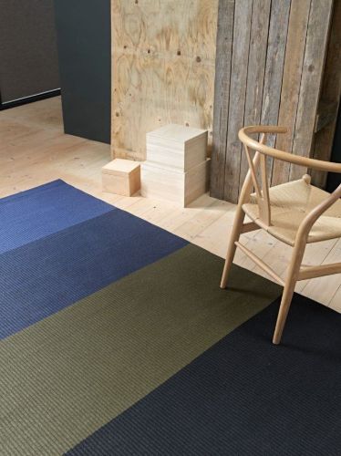 Woodnotes Fourways Carpet Sewn Edges 170x240 cm - Onyx/Black