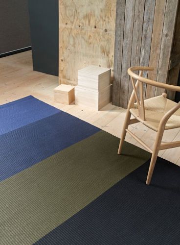 Woodnotes Fourways Carpet Sewn Edges 140x200 cm - Onyx/Black