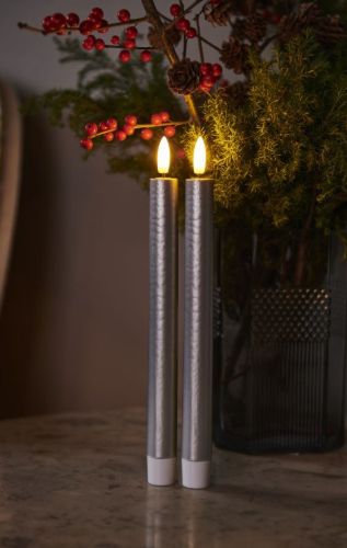 Sirius Sille Tall Batteridrevet Stearinlys H: 25 cm - Sølv