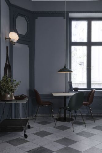 GUBI 1.0 Dining Table 60x60 cm - White Carrara Marble/Brass Base