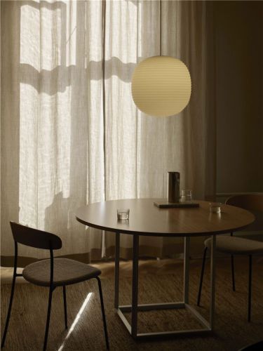 New Works Florence Dining Table Ø: 120 cm - Walnut / Black
