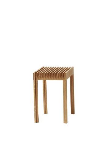 Form & Refine Lightweight Skammel B: 40 cm - Oiled Oak