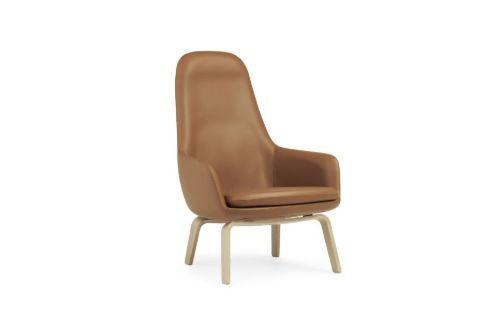 Normann Copenhagen Era Lounge Chair High Oak SH: 40 cm - Ultra Leather / Brandy 41574